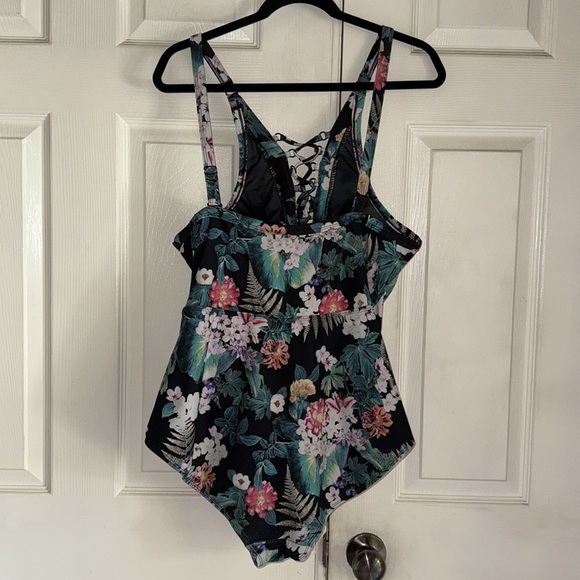 Torrid Lattice Neckline Tropical Print One Piece Swimsuit - Picture 3 of 10